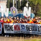Trabajadores de Alcoa se desplazan a San Cibrao (Lugo) para protestar contra el Expediente de Regulación de Empleo (ERE) de la empresa