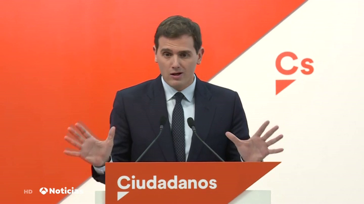 Rivera tilda a Vox de populista y dice que Ciudadanos no "irá de su mano" Rivera tilda a Vox de populista y dice que Ciudadanos no "irá de su mano"