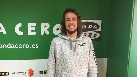 El extremo ilicitano Aitor García abandonará el Club Balonmano Elche para firmar por el Agustinos Alicante. BALONMANO