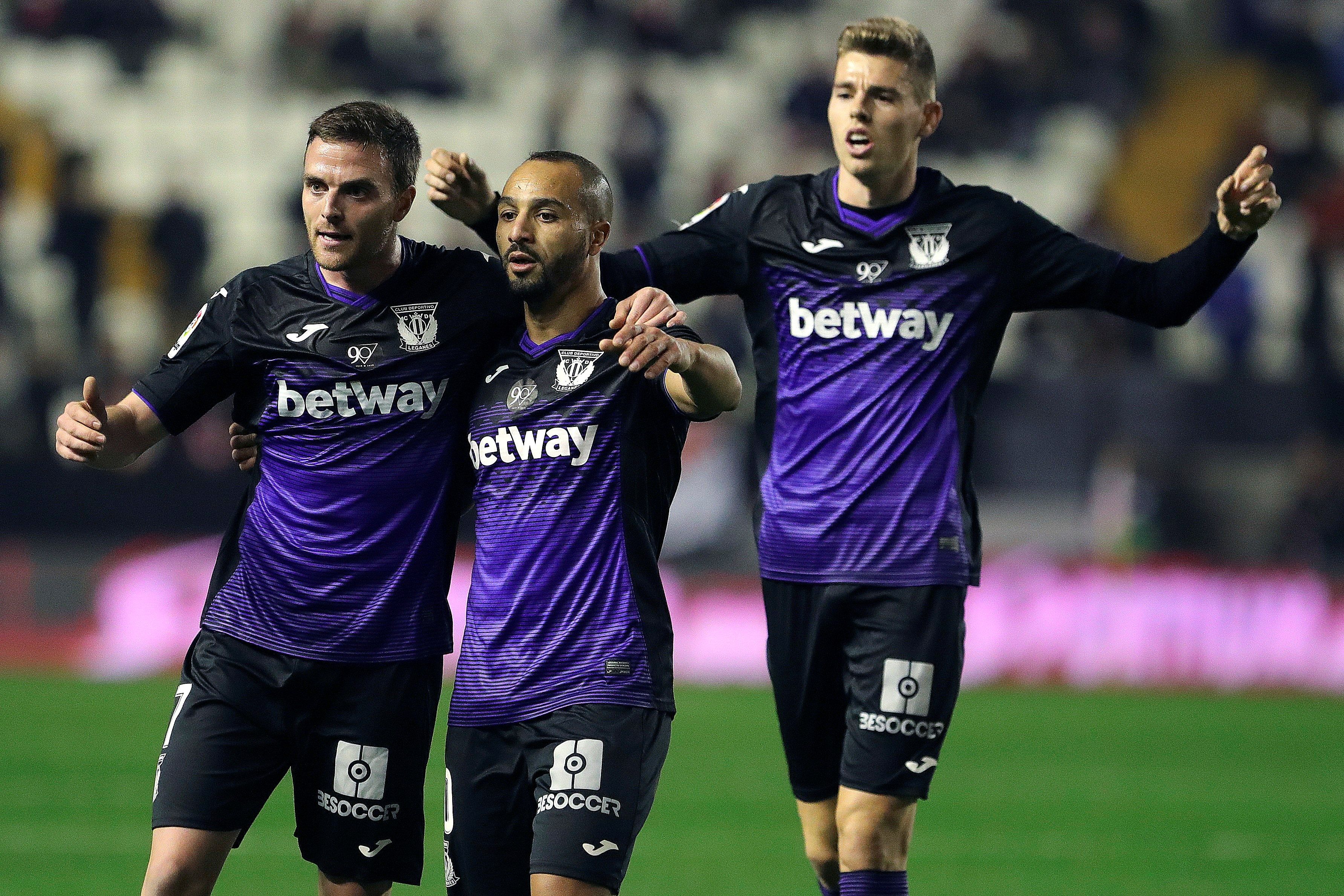 El Leganés coge aire a costa de hundir al Huesca en la clasificación El Leganés coge aire a costa de hundir al Huesca en la clasificación