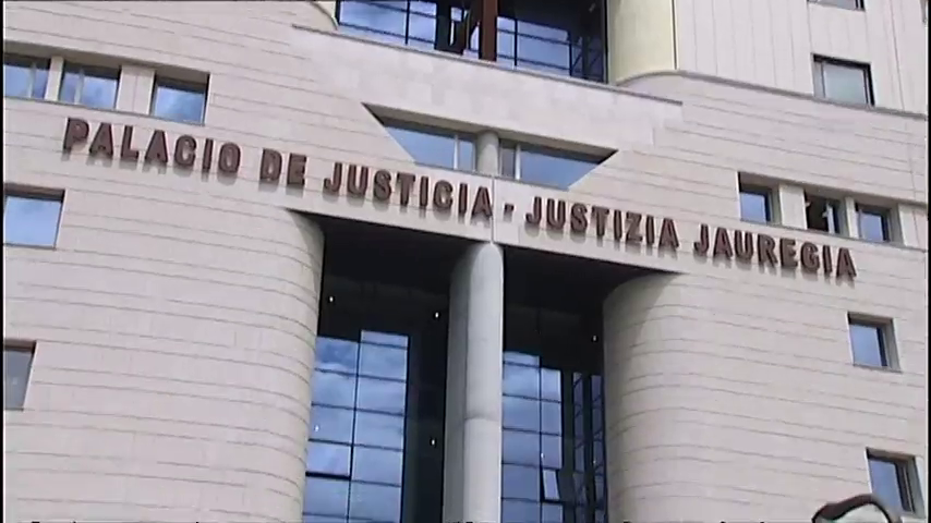 ¿Por qué el acusado de difundir fotos privadas de la víctima de 'La Manada' no se ha presentado al juicio? ¿Por qué el acusado de difundir fotos privadas de la víctima de 'La Manada' no se ha presentado al juicio?