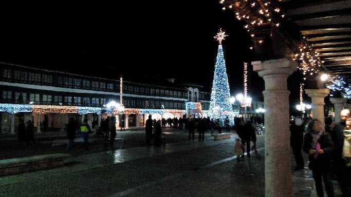 Almagro inaugura esta noche el encendido de luces Navideñas Almagro inaugura esta noche el encendido de luces Navideñas