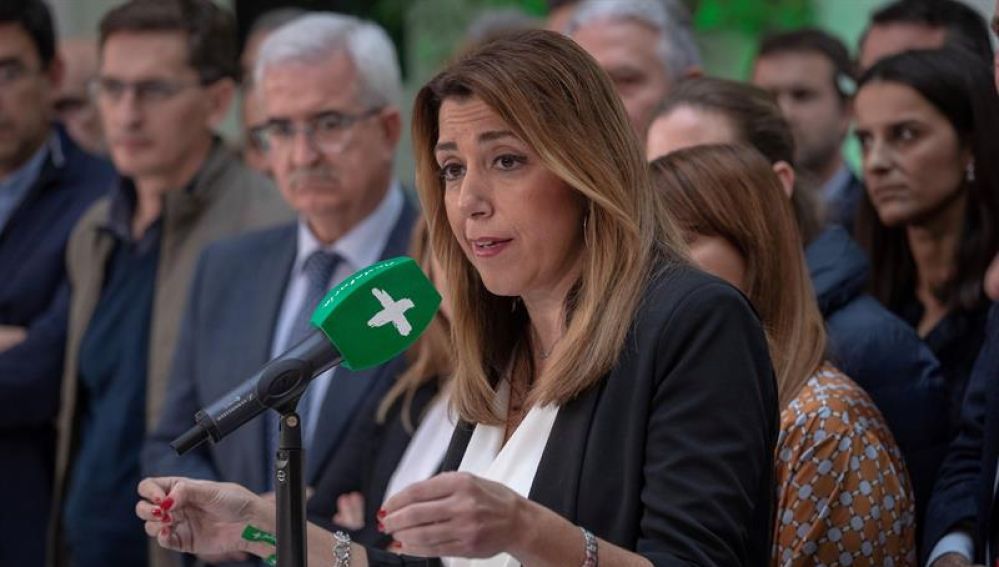 Susana Díaz en una rueda de prensa