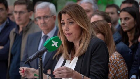 Susana D&iacute;az en una rueda de prensa