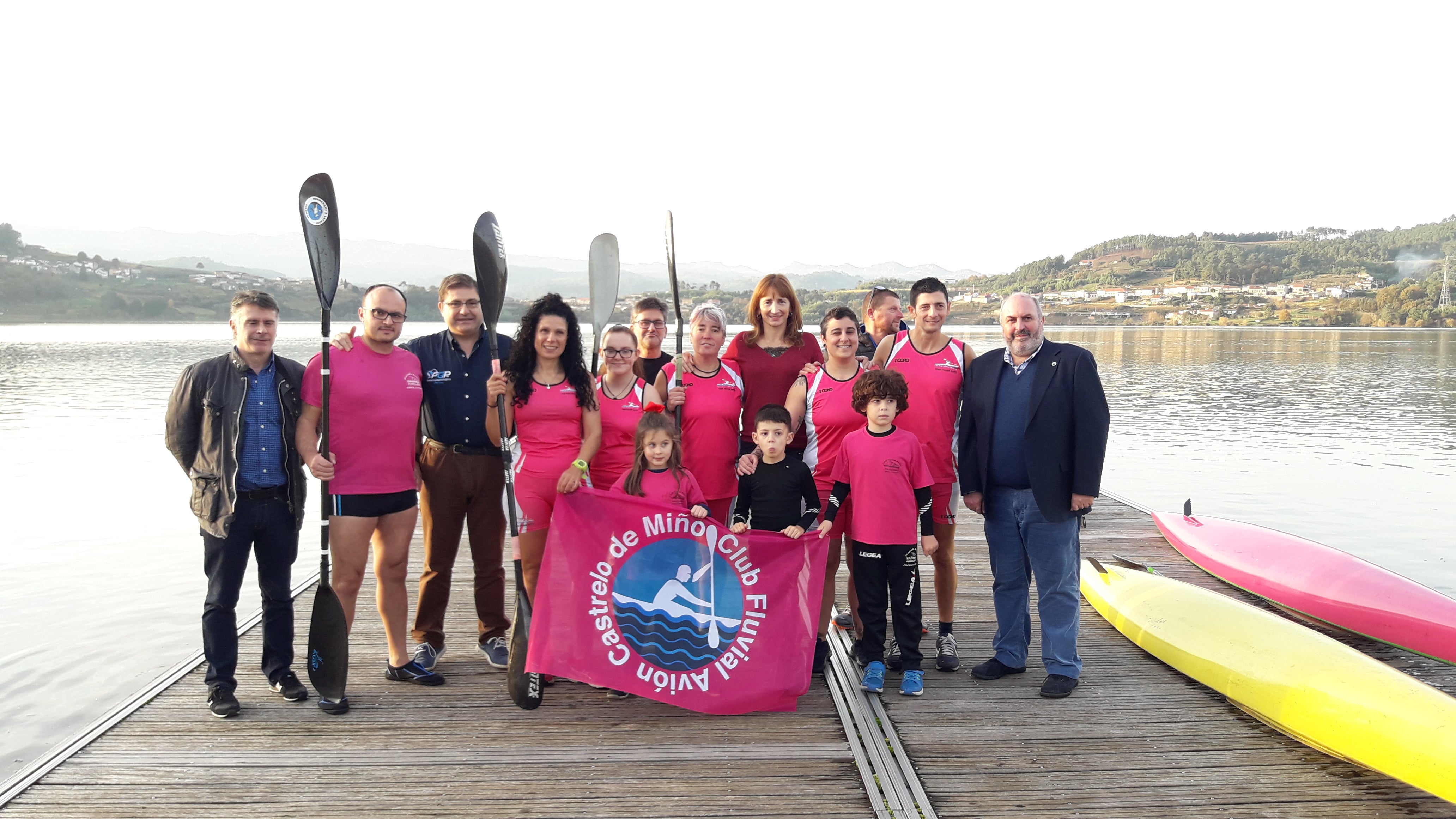 Marta Miguez augura "moitos éxitos" ao Club de piragüismo fluvial de Avión Marta Miguez augura "moitos éxitos" ao Club de piragüismo fluvial de Avión