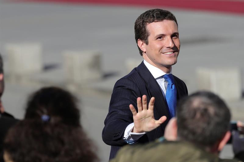 Casado avisa que el PP bloqueará cualquier reforma constitucional que haya ahora Casado avisa que el PP bloqueará cualquier reforma constitucional que haya ahora