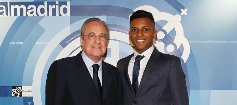 Florentino Pérez y Rodrygo, en el Bernabéu Florentino Pérez y Rodrygo, en el Bernabéu