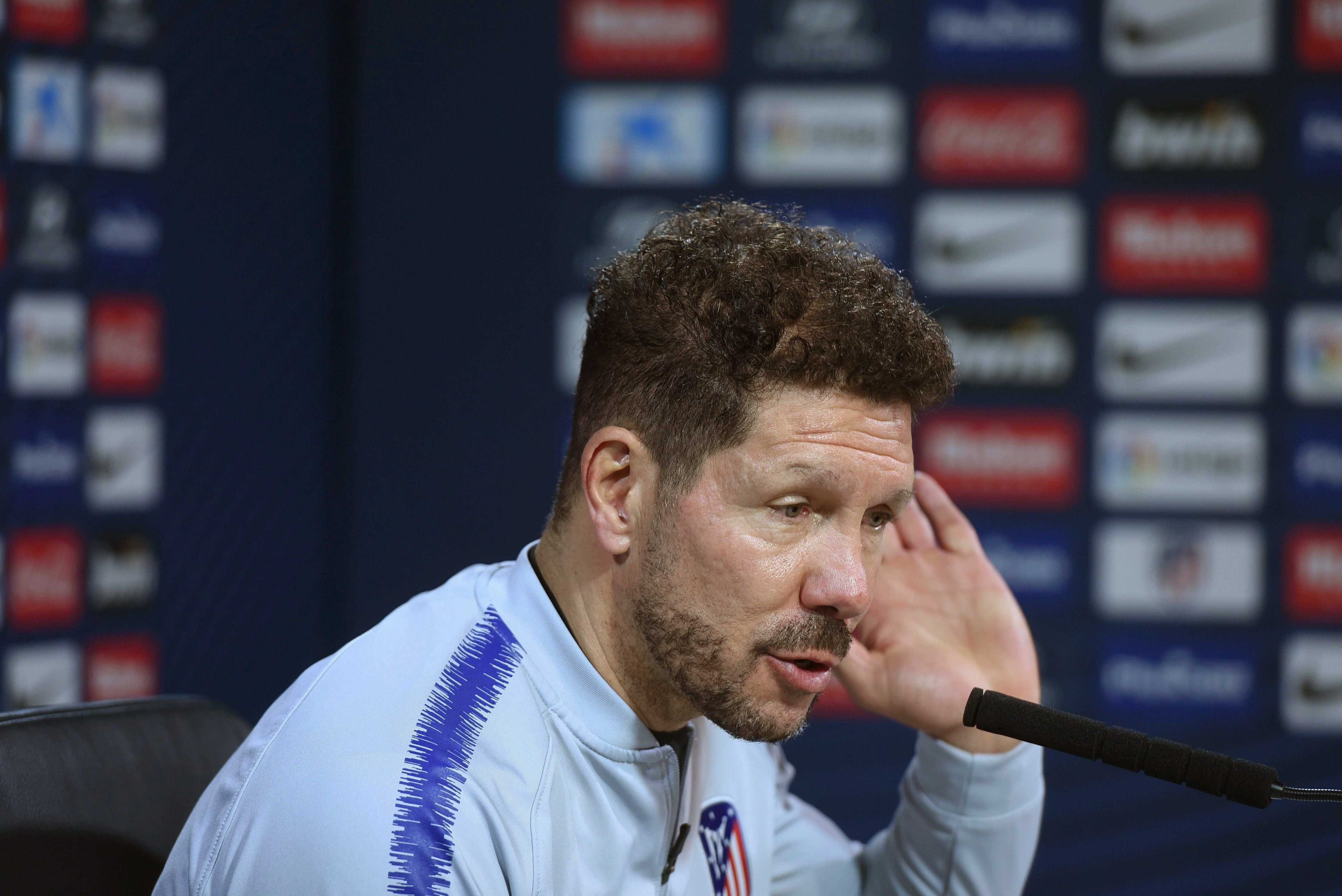 Simeone: "No hemos hablado con el club de fichar" Simeone: "No hemos hablado con el club de fichar"