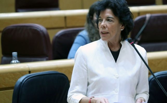 El lapsus de Isabel Celaá: "La ley busca destrozar el sistema educativo" El lapsus de Isabel Celaá: "La ley busca destrozar el sistema educativo"