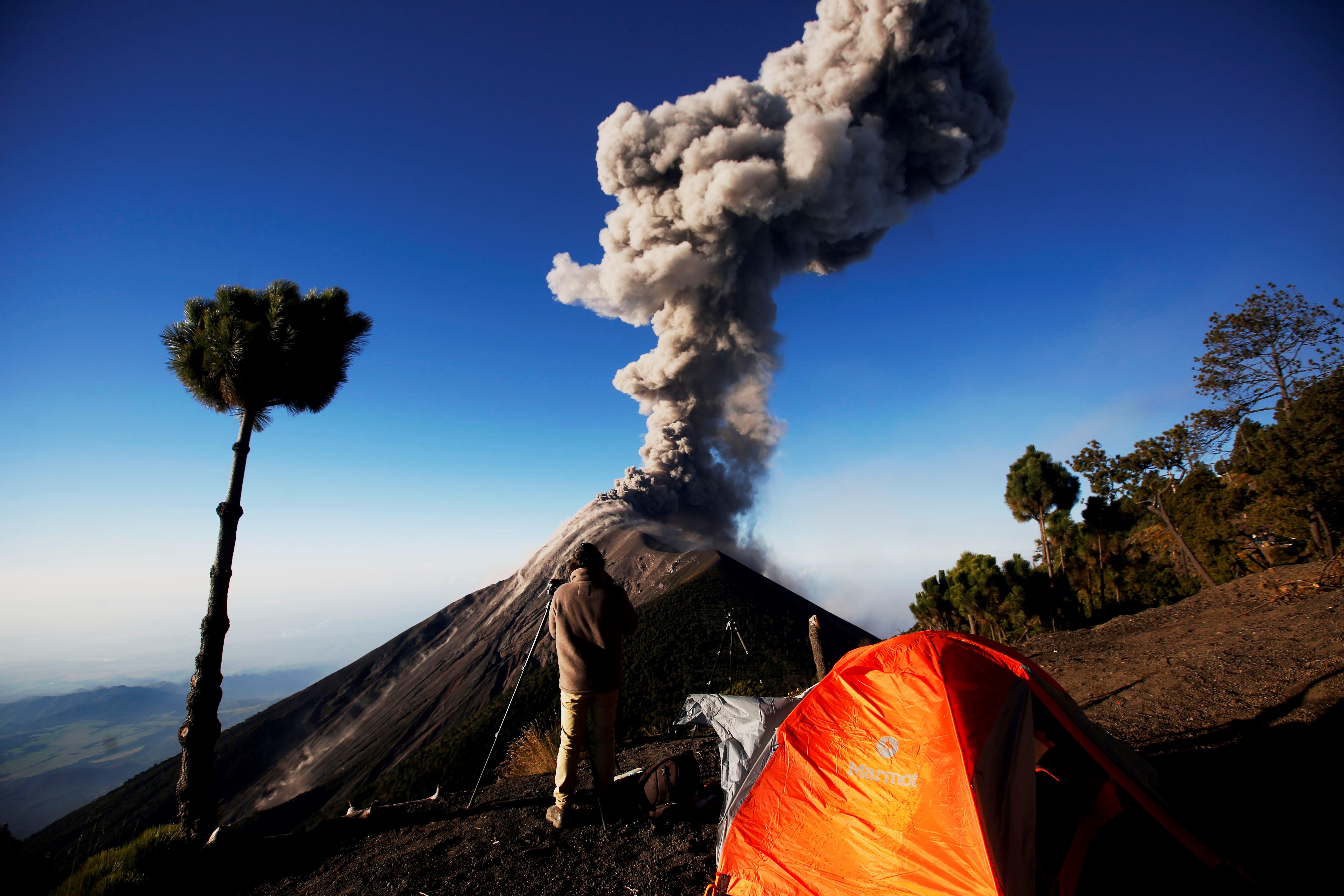 Un equipo del Instituto Andaluz de Geofísica parte a Canarias a estudiar el volcán en erupción Un equipo del Instituto Andaluz de Geofísica parte a Canarias a estudiar el volcán en erupción