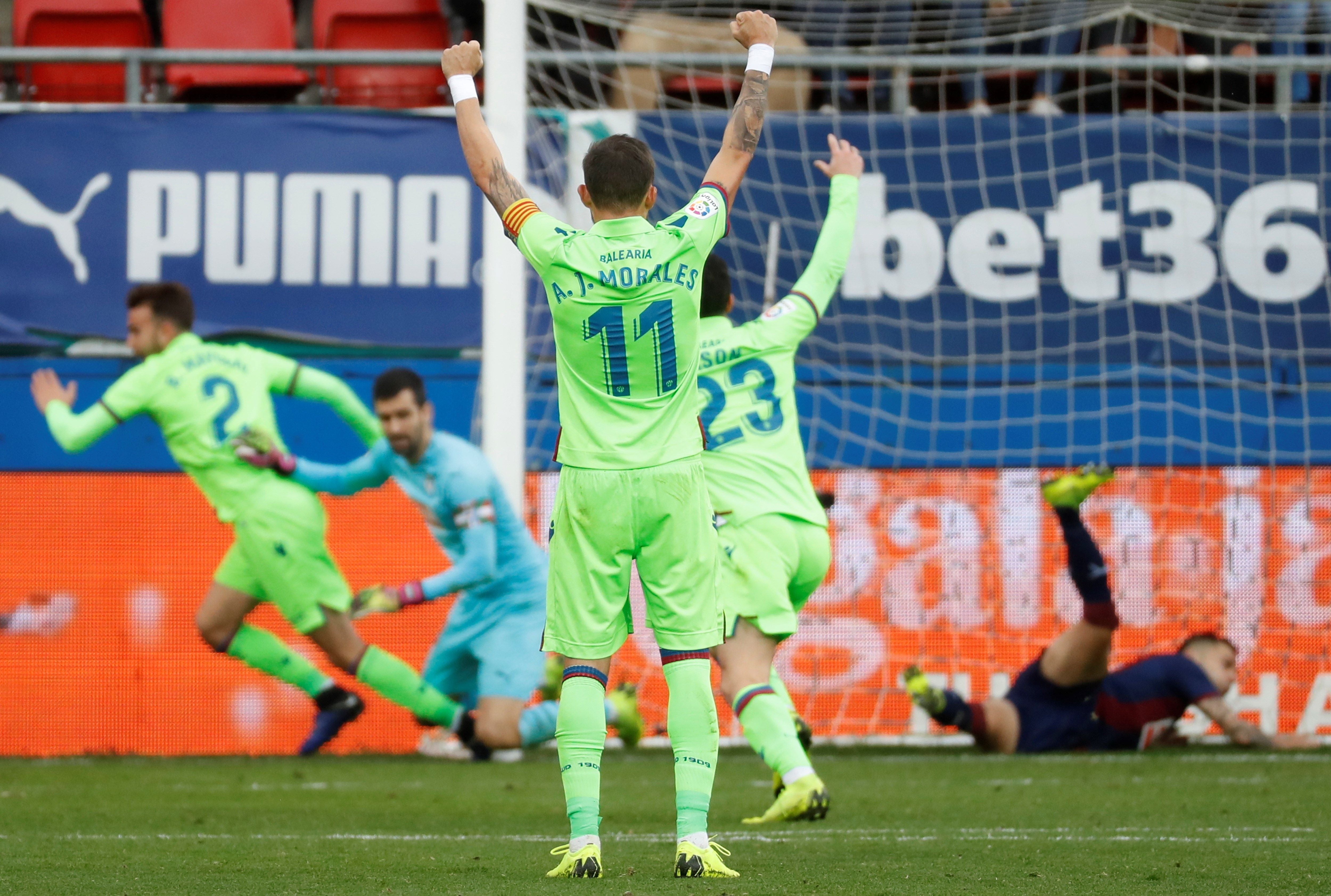 Eibar y Levante empatan en un trepidante partido Eibar y Levante empatan en un trepidante partido