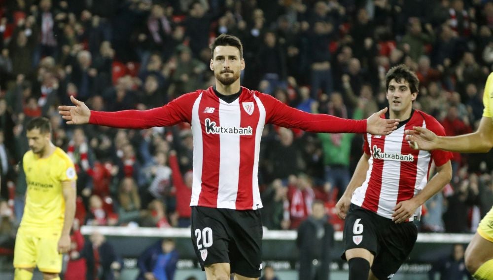 Aduriz celebra su gol contra el Girona