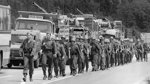 Eslovenia se independizó de Yugoslavia en 1991, después de la Guerra de los Diez Días Eslovenia se independizó de Yugoslavia en 1991, después de la Guerra de los Diez Días