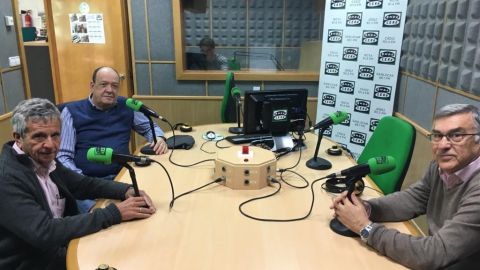 Tertulia ciudadana con Paco Moya, Enrique Huguet y Juan Sales.