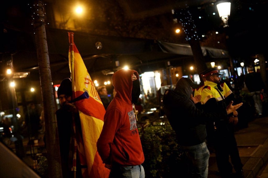 Varias personas intentan boicotear un acto de Pablo Iglesias en Barcelona Varias personas intentan boicotear un acto de Pablo Iglesias en Barcelona