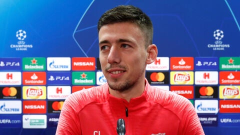 Lenglet comparece ante los medios