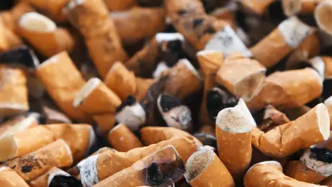 Colillas de cigarrillos Colillas de cigarrillos