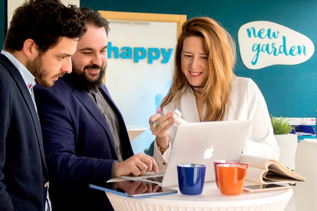 María Cánovas de New Garden, lleva los muebles de jardín iluminados desde Murcia a países de los cinco continentes María Cánovas de New Garden, lleva los muebles de jardín iluminados desde Murcia a países de los cinco continentes