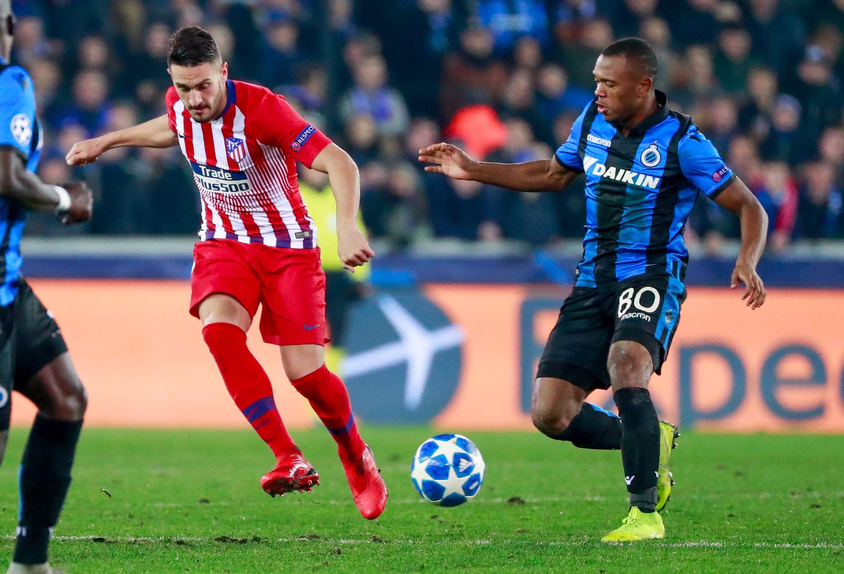 El Atlético de Madrid no pasa del empate en Bélgica y pasa a octavos como segundo de grupo El Atlético de Madrid no pasa del empate en Bélgica y pasa a octavos como segundo de grupo