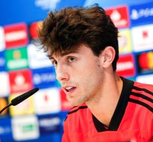 Álvaro Odriozola en rueda de prensa Álvaro Odriozola en rueda de prensa