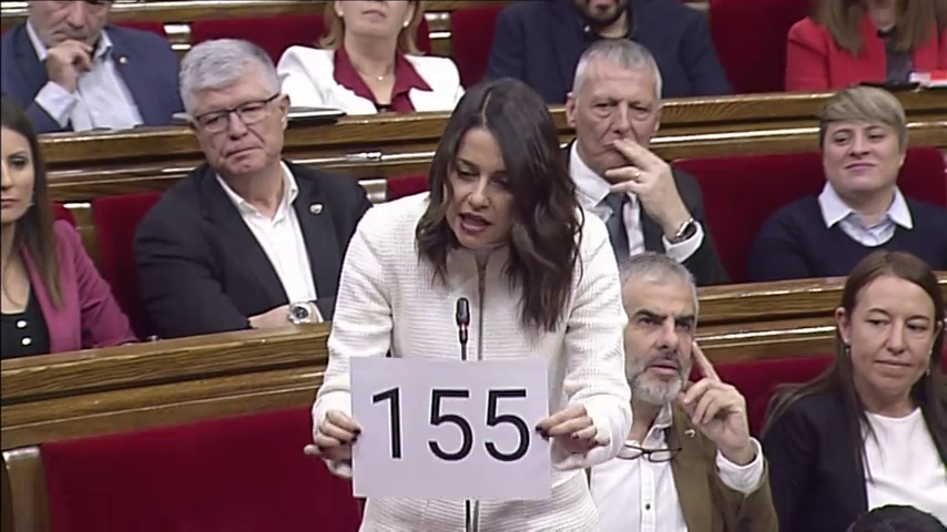 Arrimadas acusa Torra de pertenecer a "club de fans de guerra de Balcanes" y exhibe un cartel con el 155 impreso Arrimadas acusa Torra de pertenecer a "club de fans de guerra de Balcanes" y exhibe un cartel con el 155 impreso