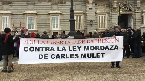 La Asociación de Vecinos Independientes de Cabanes se movilizan en Madrid. CABANES