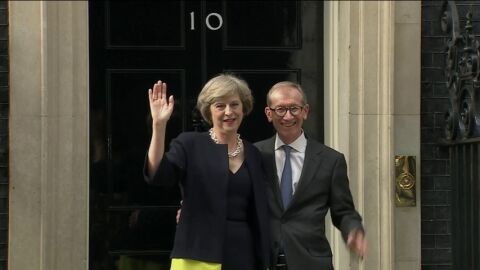 Las opciones de Theresa May: dimisi&oacute;n o continuidad