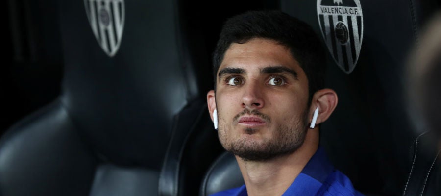 Guedes, en el banquillo del Valencia Guedes, en el banquillo del Valencia