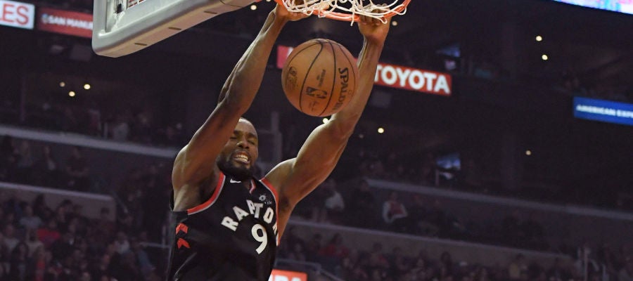 Serge Ibaka 'machaca' el aro de los Clippers Serge Ibaka 'machaca' el aro de los Clippers