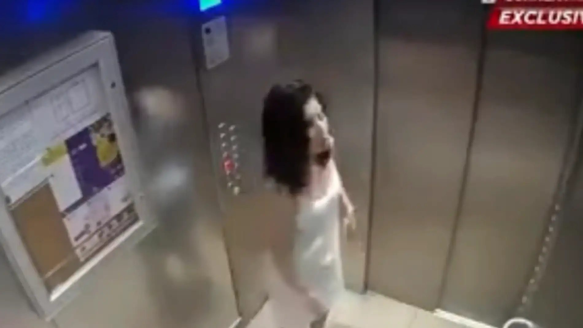 Mujer se golpea en el ascensor a ella misma para fingir un maltrato por parte de su marido
