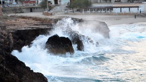 Oleaje en Cala Sant Vicen&ccedil;