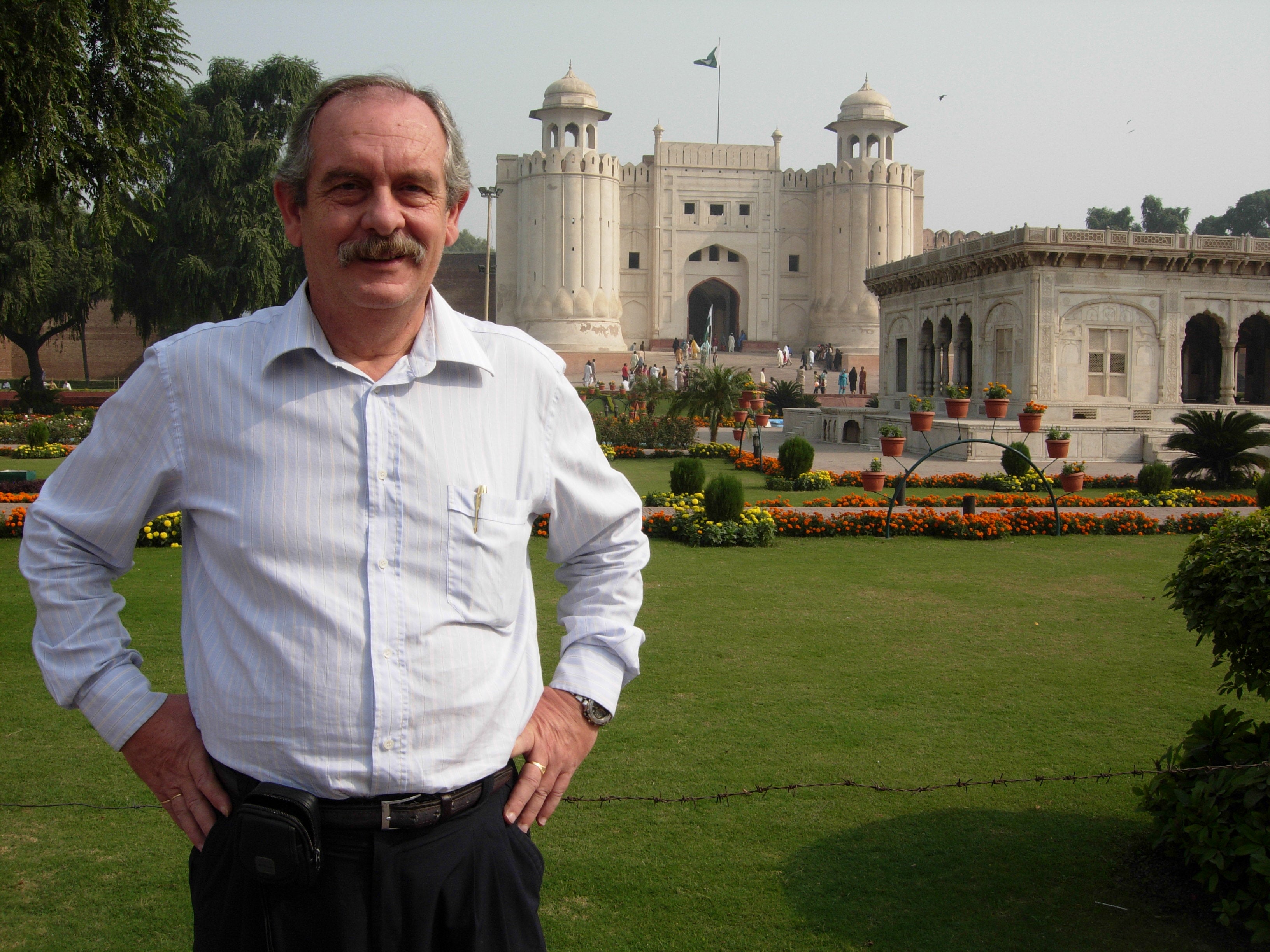 "Con el punto que el Elche mereció en San Sebastián, dependería de sí mismo para ganar la Liga" "Con el punto que el Elche mereció en San Sebastián, dependería de sí mismo para ganar la Liga"