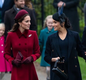 Meghan Markle y Kate Middleton durante la misa de Navidad Meghan Markle y Kate Middleton durante la misa de Navidad