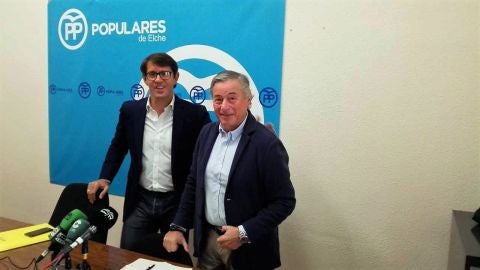 Juan de Dios Navarro y Jos&eacute; Salas