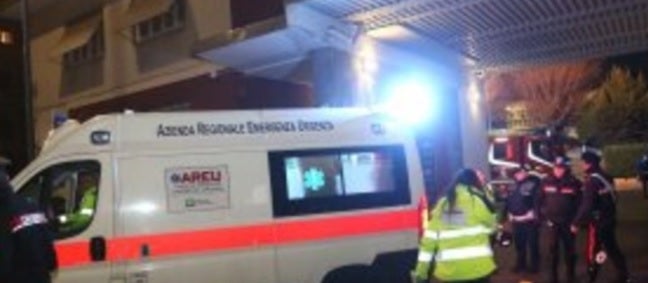 Muere un aficionado del Inter en una pelea entre ultras al ser atropellado cerca del estadio Meazza de Milán Muere un aficionado del Inter en una pelea entre ultras al ser atropellado cerca del estadio Meazza de Milán