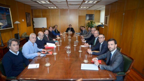 Mesa de trabajo conformada por representantes del Ministerio, de la Junta de Andaluc&iacute;a, del Govern, de Cemex y de las federaciones sectoriales de UGT y CCOO
