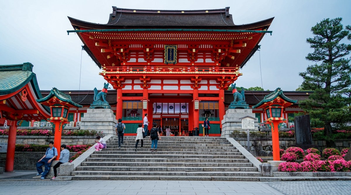 Miles de hombres medio desnudos pelean en Japón por "los palos de la suerte" Miles de hombres medio desnudos pelean en Japón por "los palos de la suerte"