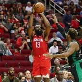James Harden, en acción ante los Celtics James Harden, en acción ante los Celtics