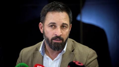 Santiago Abascal ante los medios
