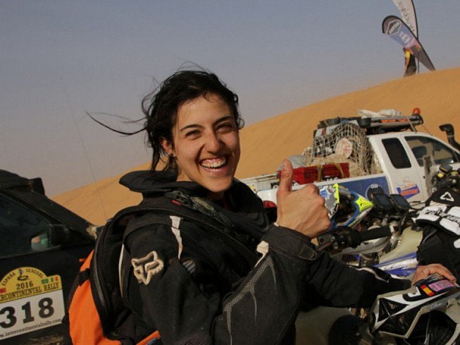 Dakar | Sara García: "Mis amigos me dicen que voy a competir en la categoría de locos del Dakar, pero sé dónde me meto" Dakar | Sara García: "Mis amigos me dicen que voy a competir en la categoría de locos del Dakar, pero sé dónde me meto"