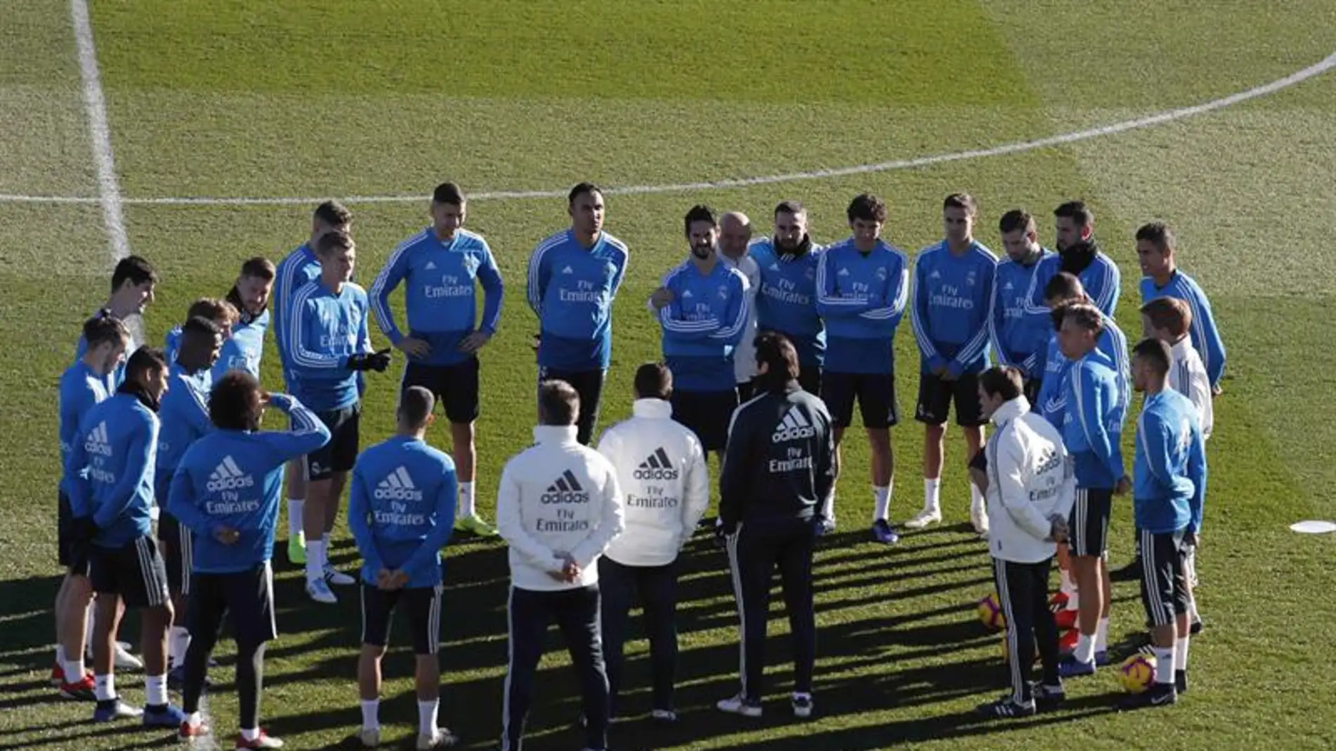 La plantilla del Real Madrid en el último entrenamiento del año