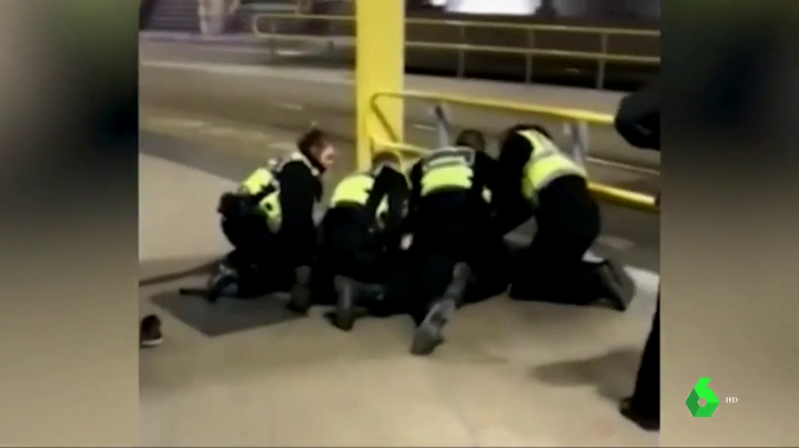 La Policía trata como incidente terrorista un apuñalamiento en Manchester La Policía trata como incidente terrorista un apuñalamiento en Manchester