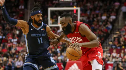 James Harden, en acción contra los Memphis Grizzlies James Harden, en acción contra los Memphis Grizzlies