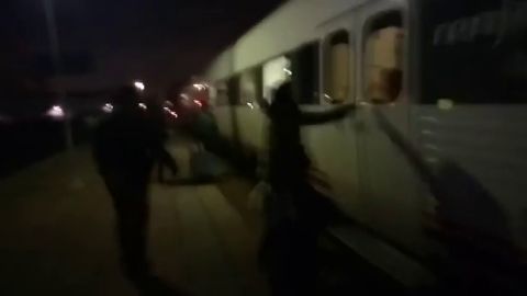 As&iacute; relata una videoaficionada las incidencias del tren extreme&ntilde;o de la &lsquo;verg&uuml;enza'
