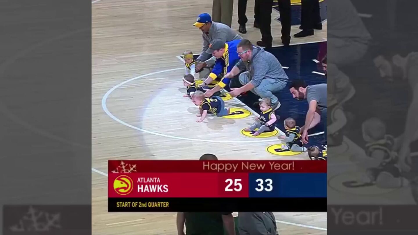 Los Indiana Pacers organizan carreras de beb&eacute;s en los descansos de la NBA
