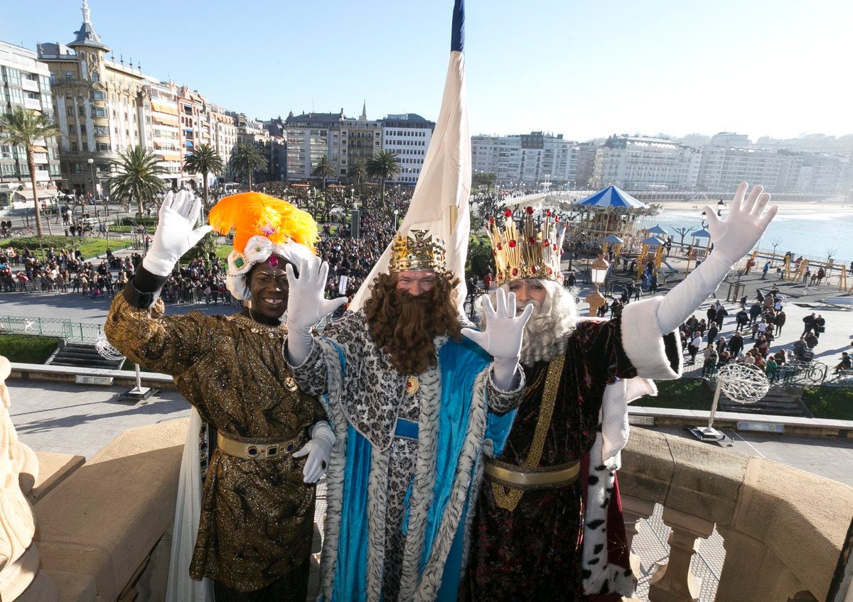 Se ultiman los detalles para las cabalgatas de Reyes en todas las ciudades españolas Se ultiman los detalles para las cabalgatas de Reyes en todas las ciudades españolas