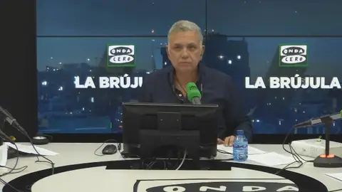 Juan Ramón Lucas, presentador de La Brújula Juan Ramón Lucas, presentador de La Brújula