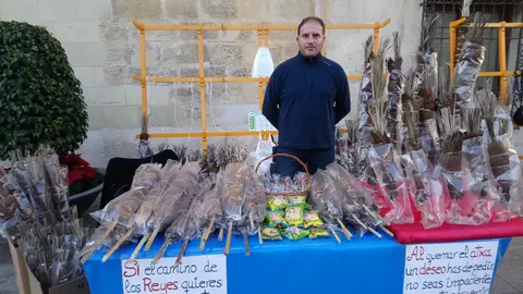 Venta de atxes Plaza de Baix