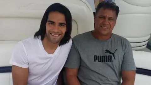 Falcao, junto a su padre Falcao, junto a su padre