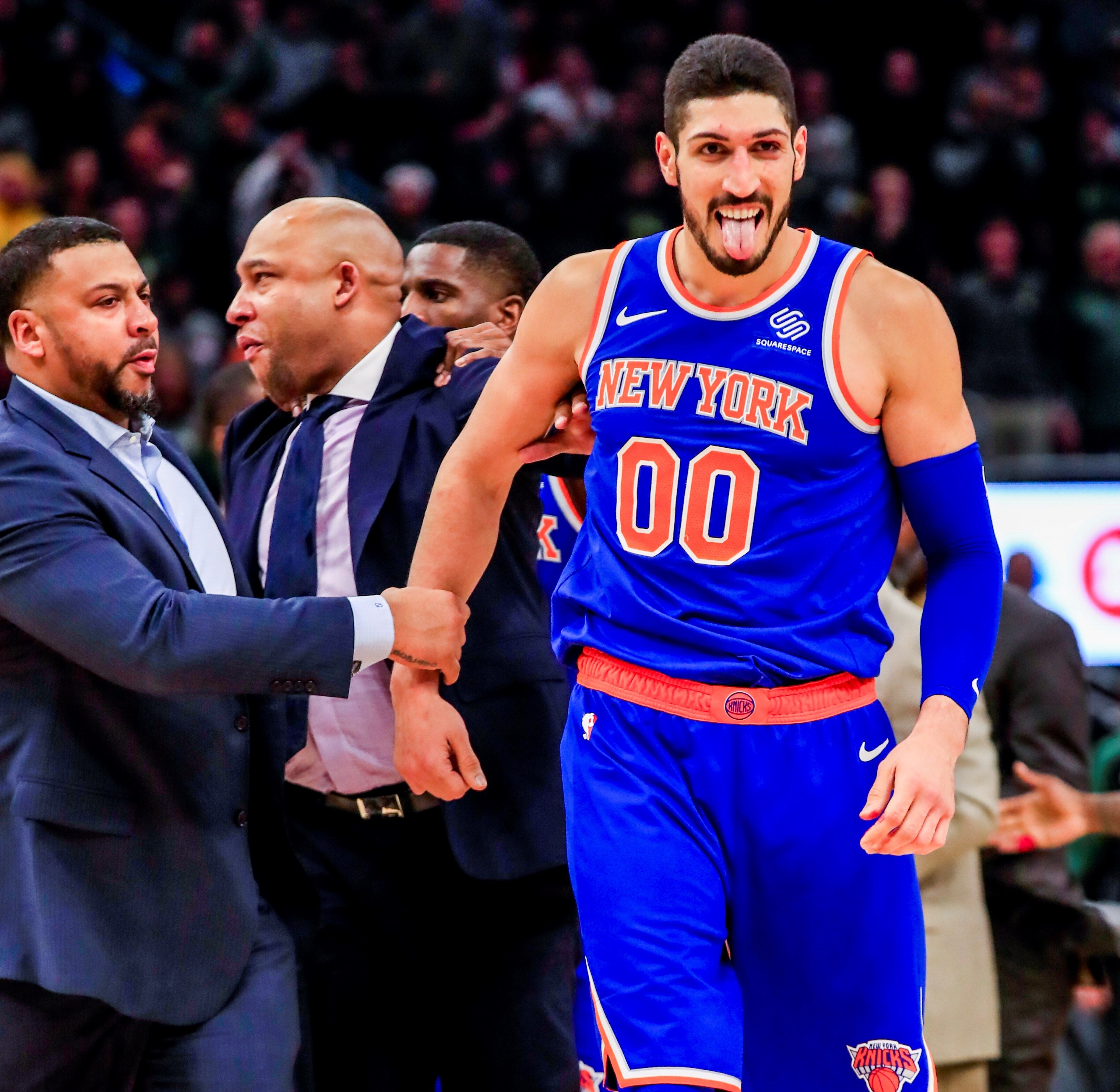 Enes Kanter no viajará a Londres con los Knicks por miedo a Erdogan: "Temo ser asesinado" Enes Kanter no viajará a Londres con los Knicks por miedo a Erdogan: "Temo ser asesinado"